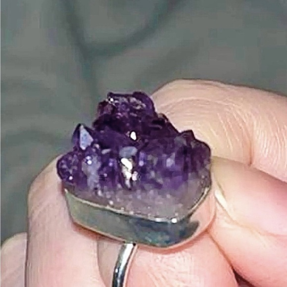 Raw Amethyst Geode Ring - Picture 8 of 9
